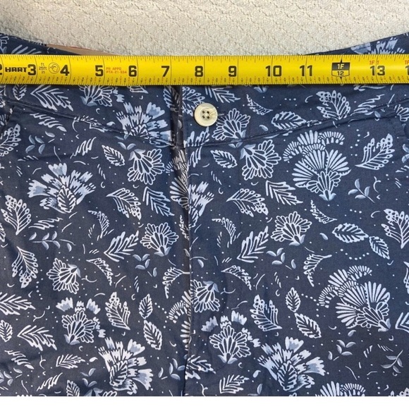 JACHS Girlfriend Navy Floral Women's Shorts - Picture 5 of 7